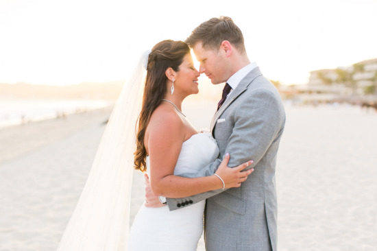 purple-wedding-on-the-beach
