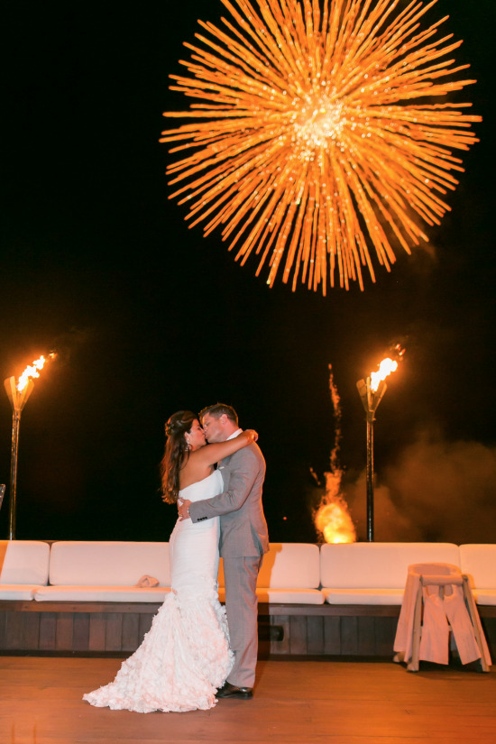 purple-wedding-on-the-beach