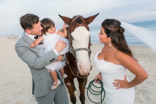 purple-wedding-on-the-beach