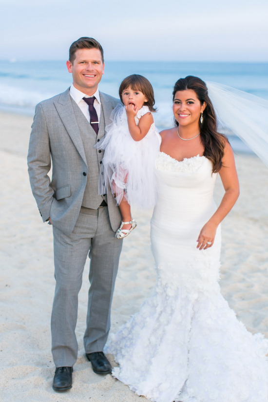 purple-wedding-on-the-beach