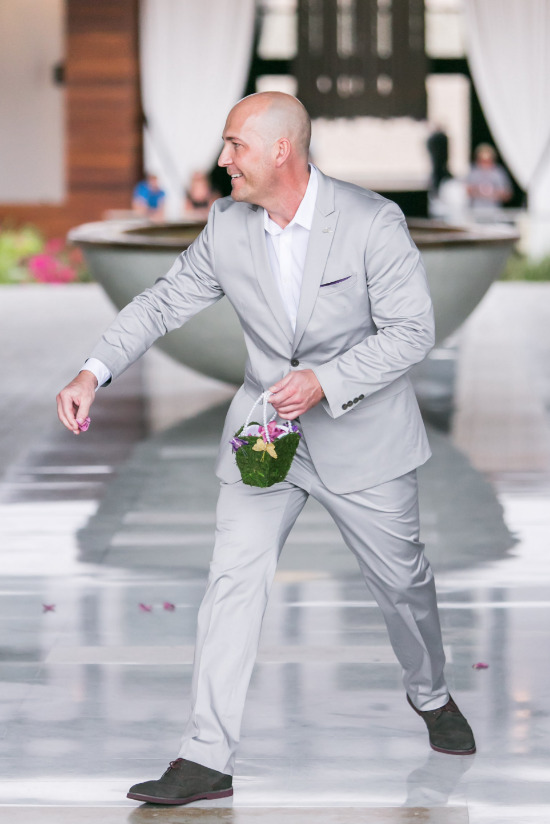purple-wedding-on-the-beach