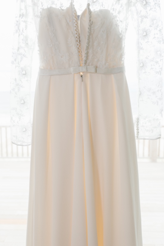 romantic-peach-seaside-wedding