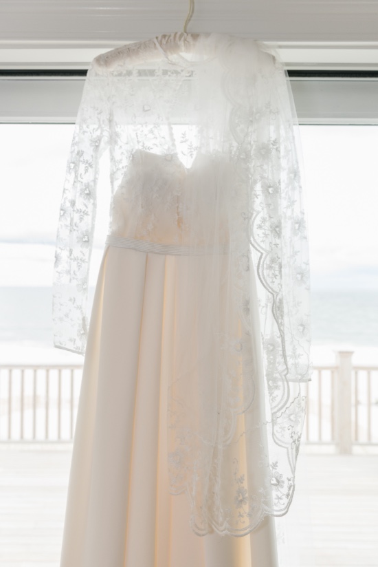 romantic-peach-seaside-wedding