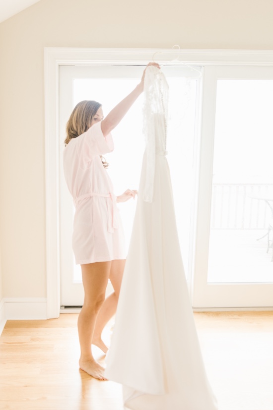 romantic-peach-seaside-wedding