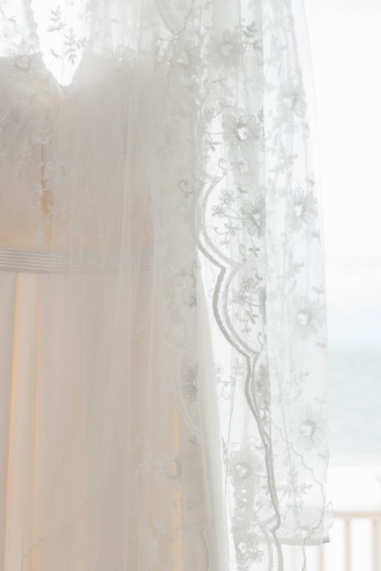 romantic-peach-seaside-wedding