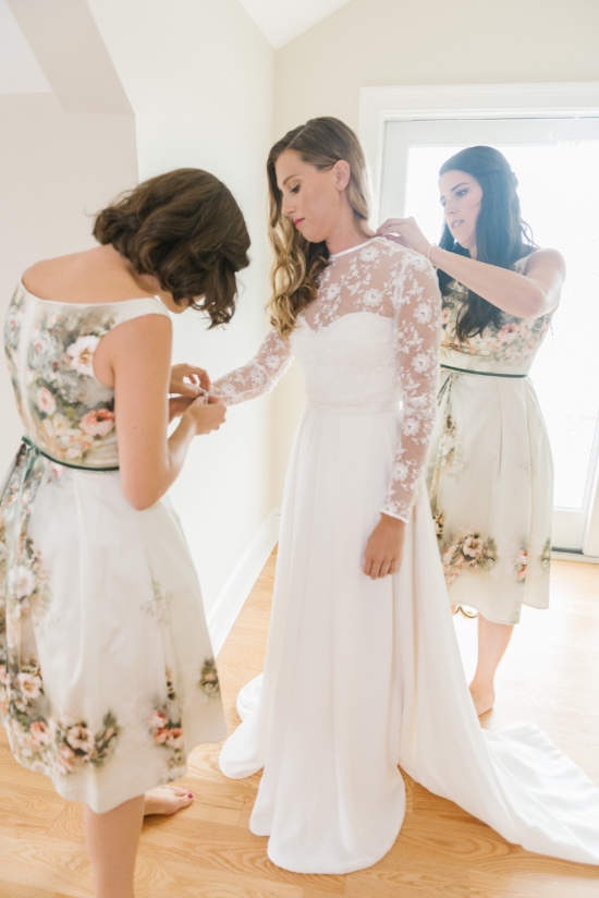 romantic-peach-seaside-wedding
