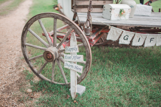 rustic-easy-going-wedding