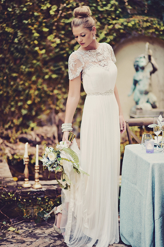 Catherine Deane wedding dress @weddingchicks