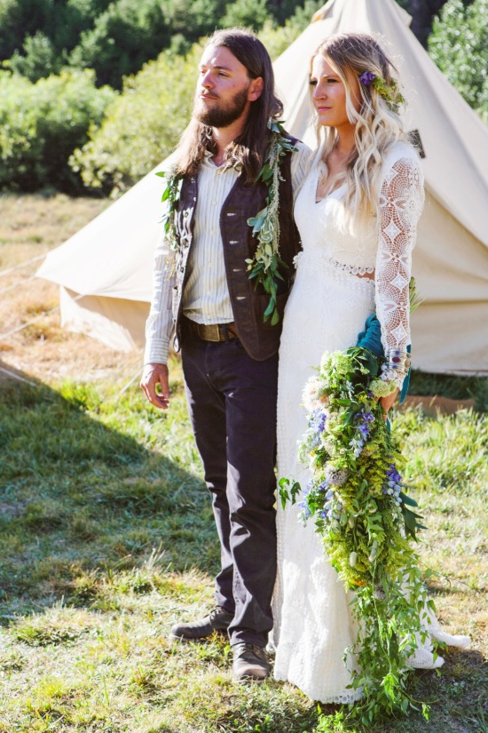 summer-time-camping-wedding