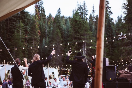 summer-time-camping-wedding