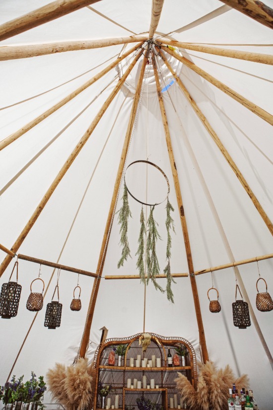 summer-time-camping-wedding