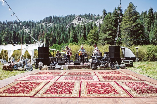 summer-time-camping-wedding
