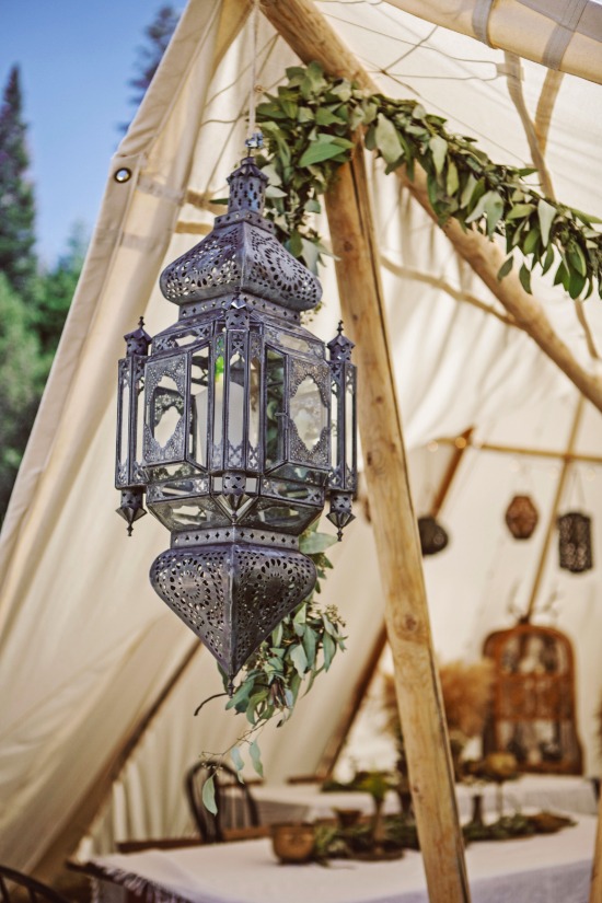 summer-time-camping-wedding