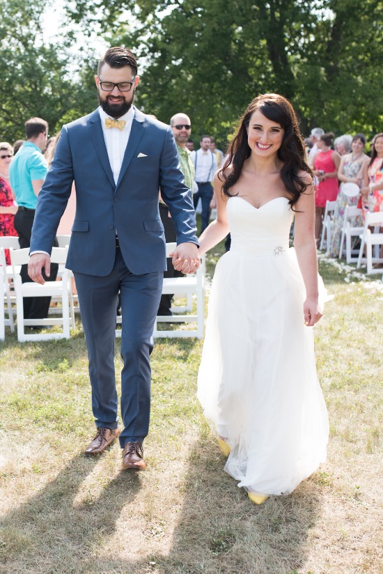 sweet-vintage-yellow-wedding