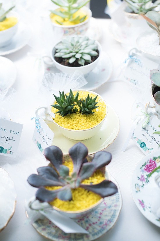 sweet-vintage-yellow-wedding