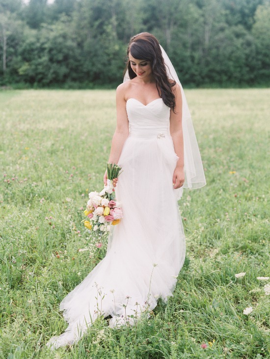 sweet-vintage-yellow-wedding