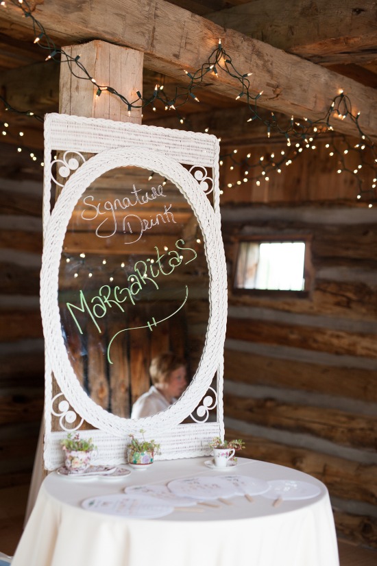sweet-vintage-yellow-wedding