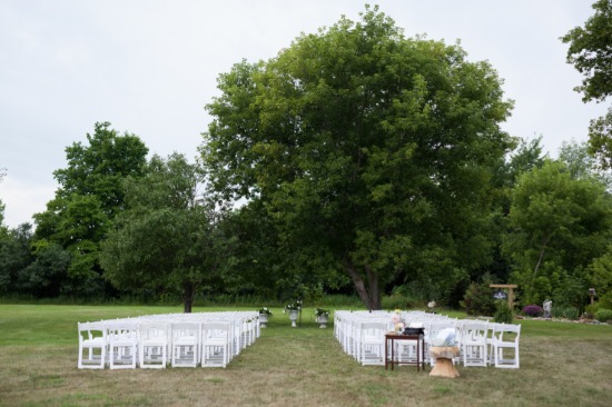 sweet-vintage-yellow-wedding
