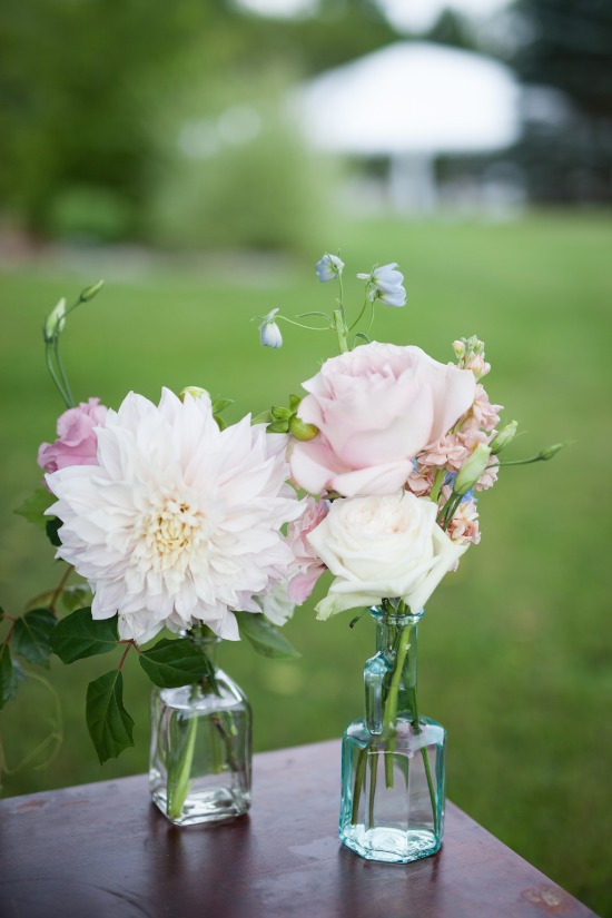 sweet-vintage-yellow-wedding