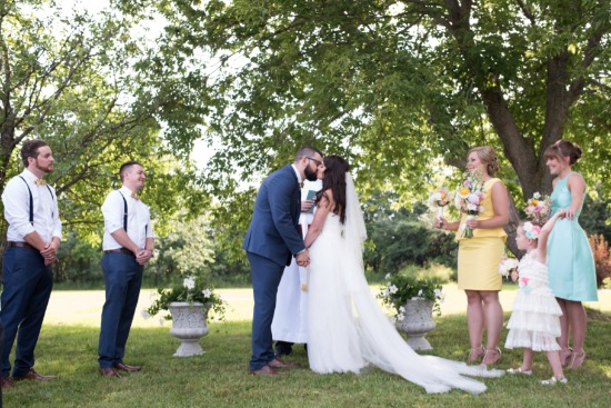 sweet-vintage-yellow-wedding