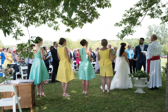 sweet-vintage-yellow-wedding