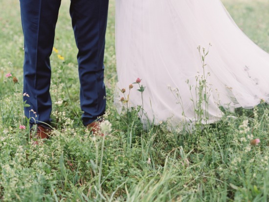 sweet-vintage-yellow-wedding