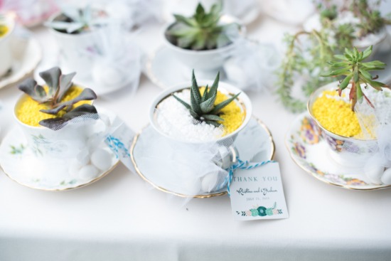 sweet-vintage-yellow-wedding