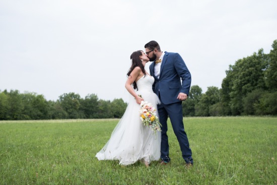 sweet-vintage-yellow-wedding