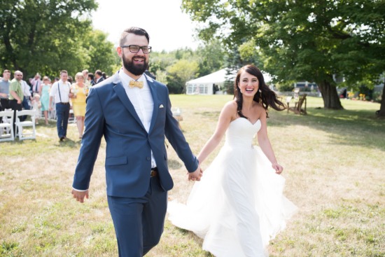 sweet-vintage-yellow-wedding