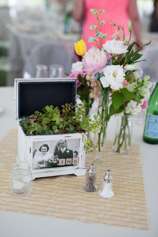 sweet-vintage-yellow-wedding