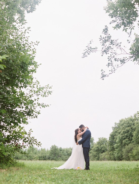 sweet-vintage-yellow-wedding
