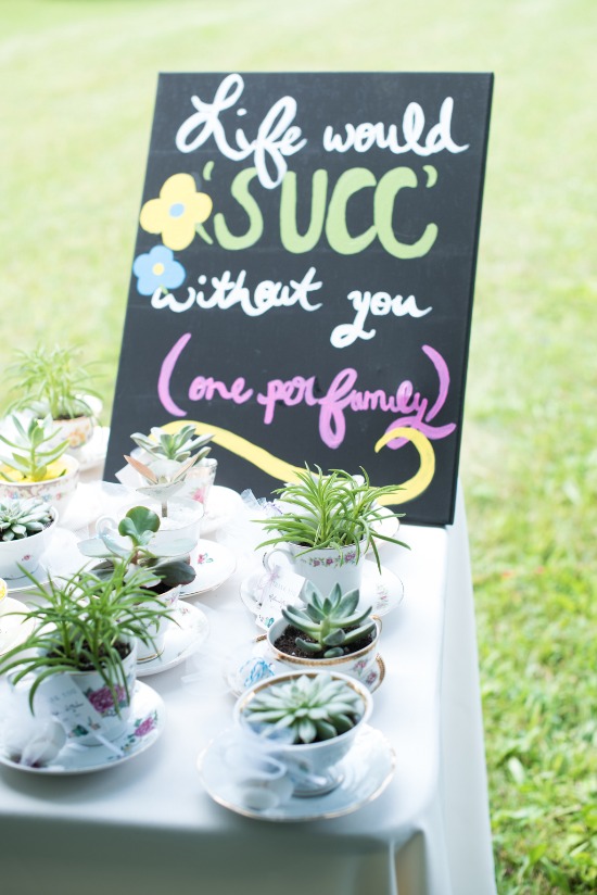 sweet-vintage-yellow-wedding