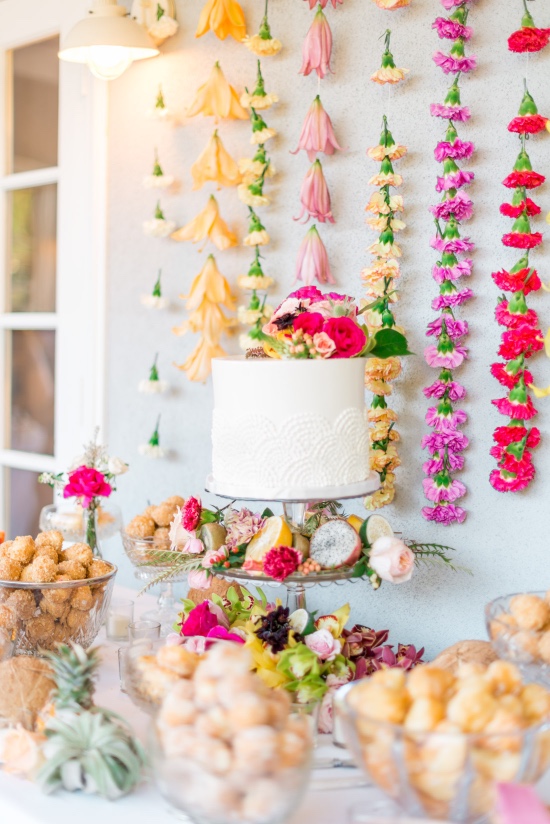 tropical-glamour-wedding