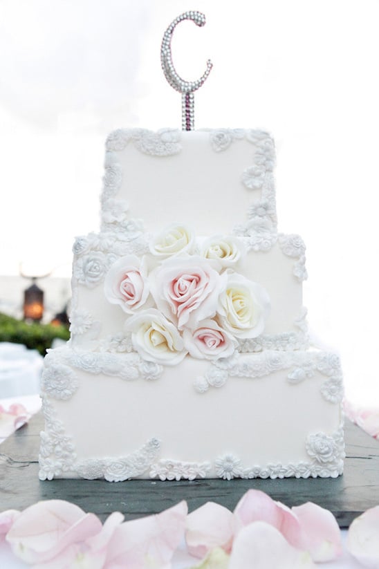 glam wedding cake @weddingchicks