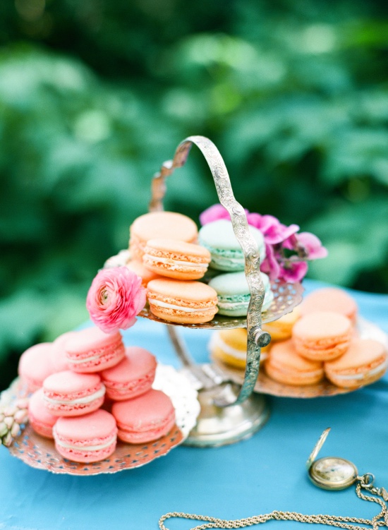 alice-in-wonderland-garden-elopement