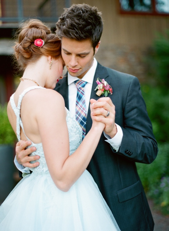 alice-in-wonderland-garden-elopement