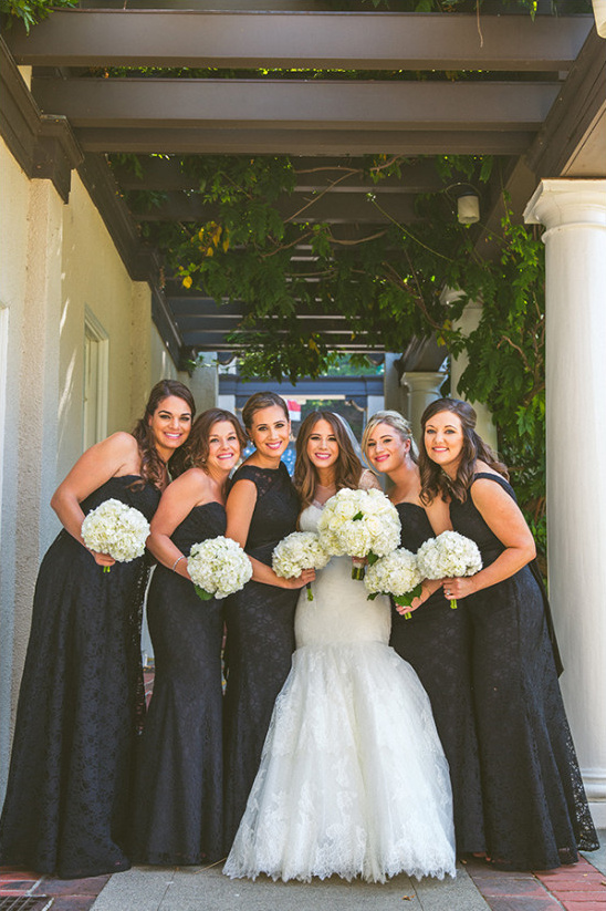 bridesmaids in black @weddingchicks