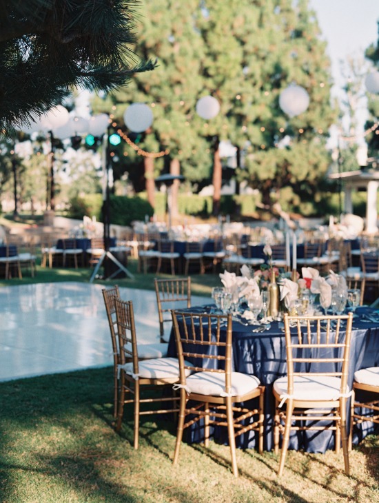 chic-navy-gold-and-peach-wedding