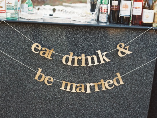 chic-navy-gold-and-peach-wedding