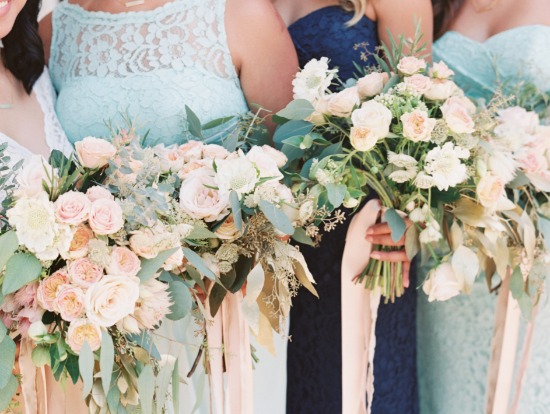 chic-navy-gold-and-peach-wedding