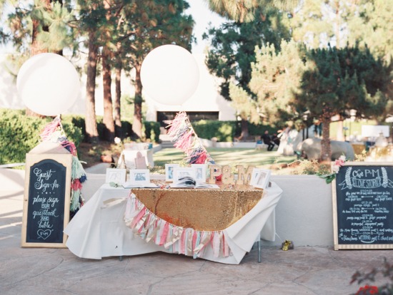 chic-navy-gold-and-peach-wedding