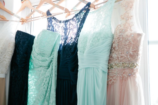 chic-navy-gold-and-peach-wedding