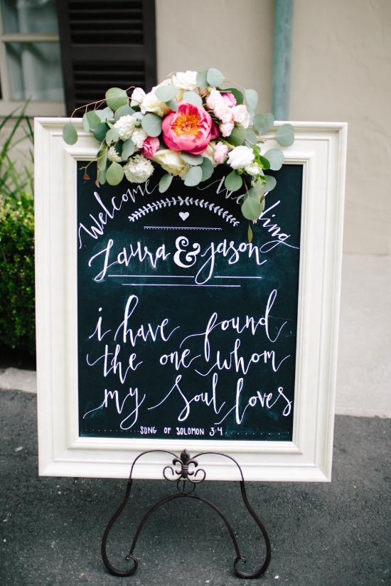 chic-vintage-gold-and-pink-wedding