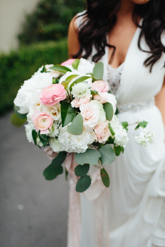 chic-vintage-gold-and-pink-wedding