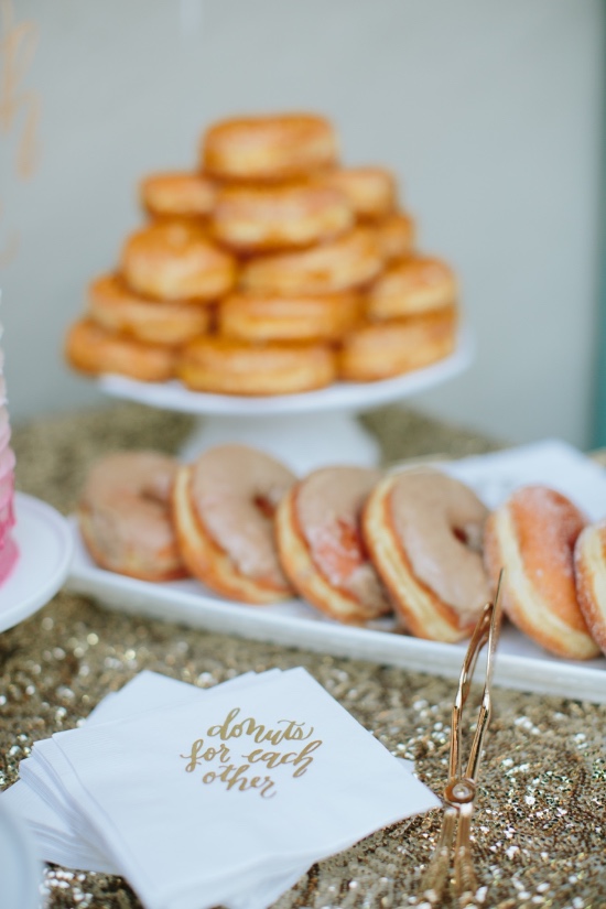 chic-vintage-gold-and-pink-wedding