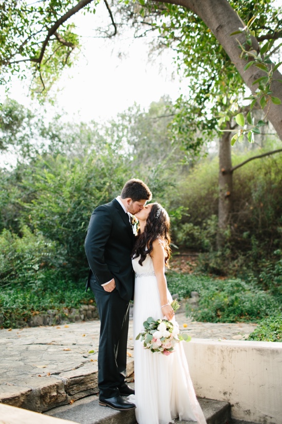 chic-vintage-gold-and-pink-wedding