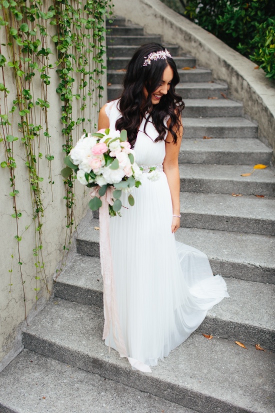 chic-vintage-gold-and-pink-wedding