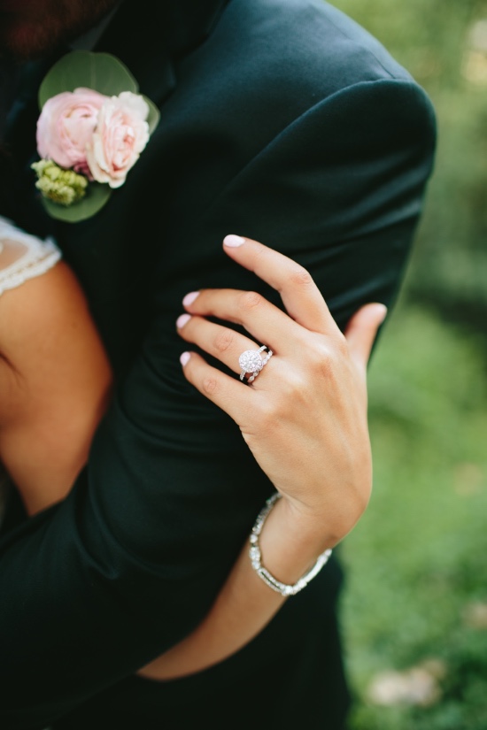 chic-vintage-gold-and-pink-wedding