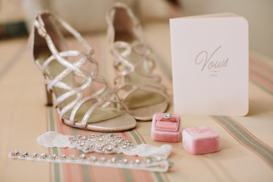 chic-vintage-gold-and-pink-wedding