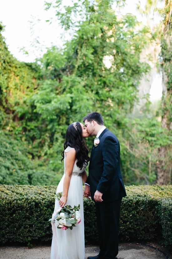 chic-vintage-gold-and-pink-wedding